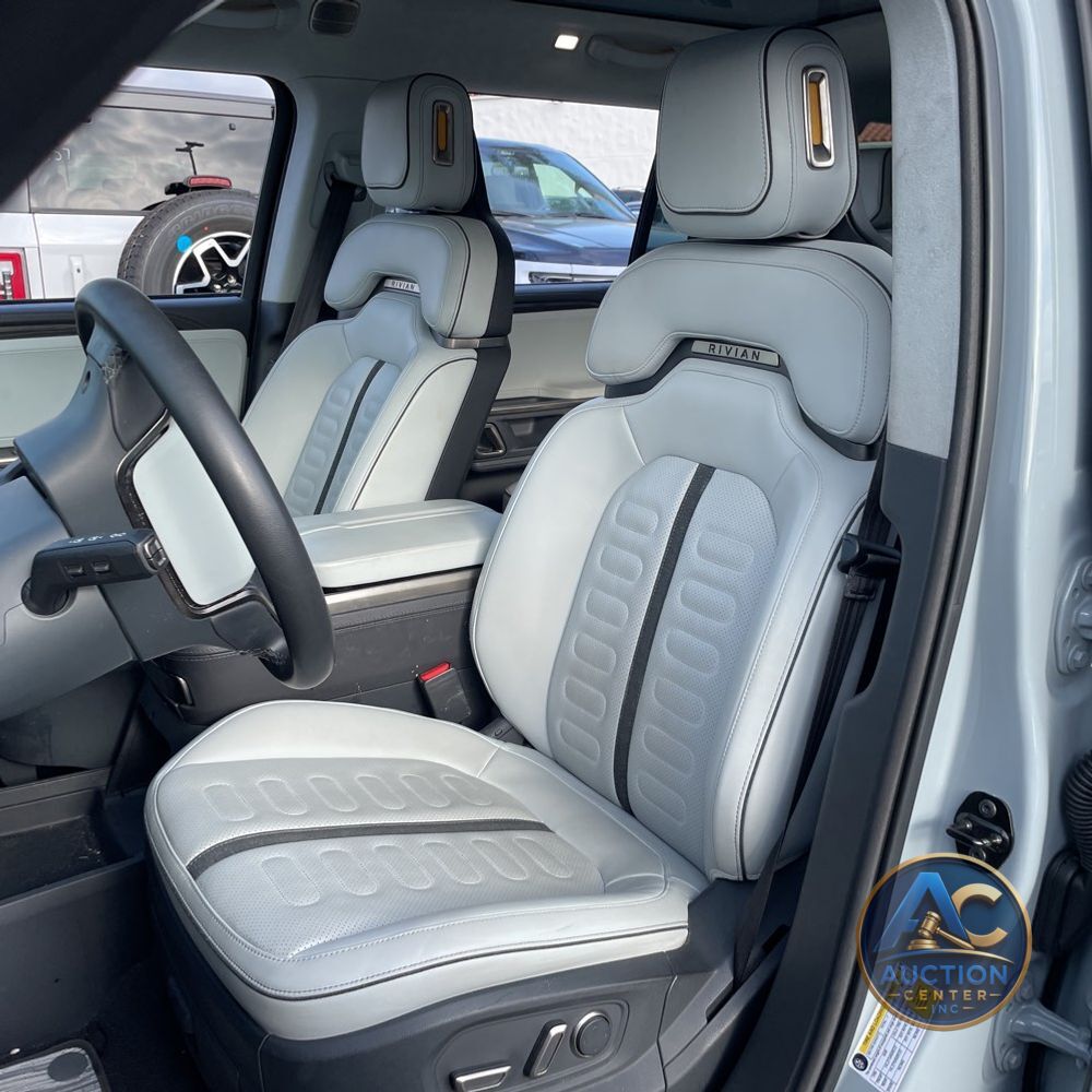 2023 Rivian R1S Adventure Quad-Motor