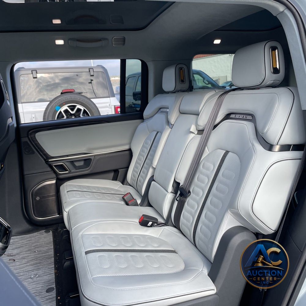 2023 Rivian R1S Adventure Quad-Motor