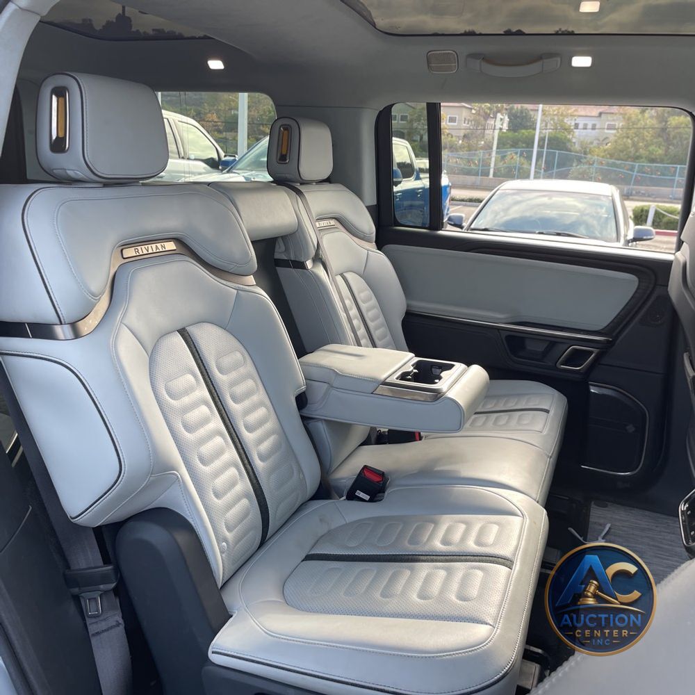 2023 Rivian R1S Adventure Quad-Motor