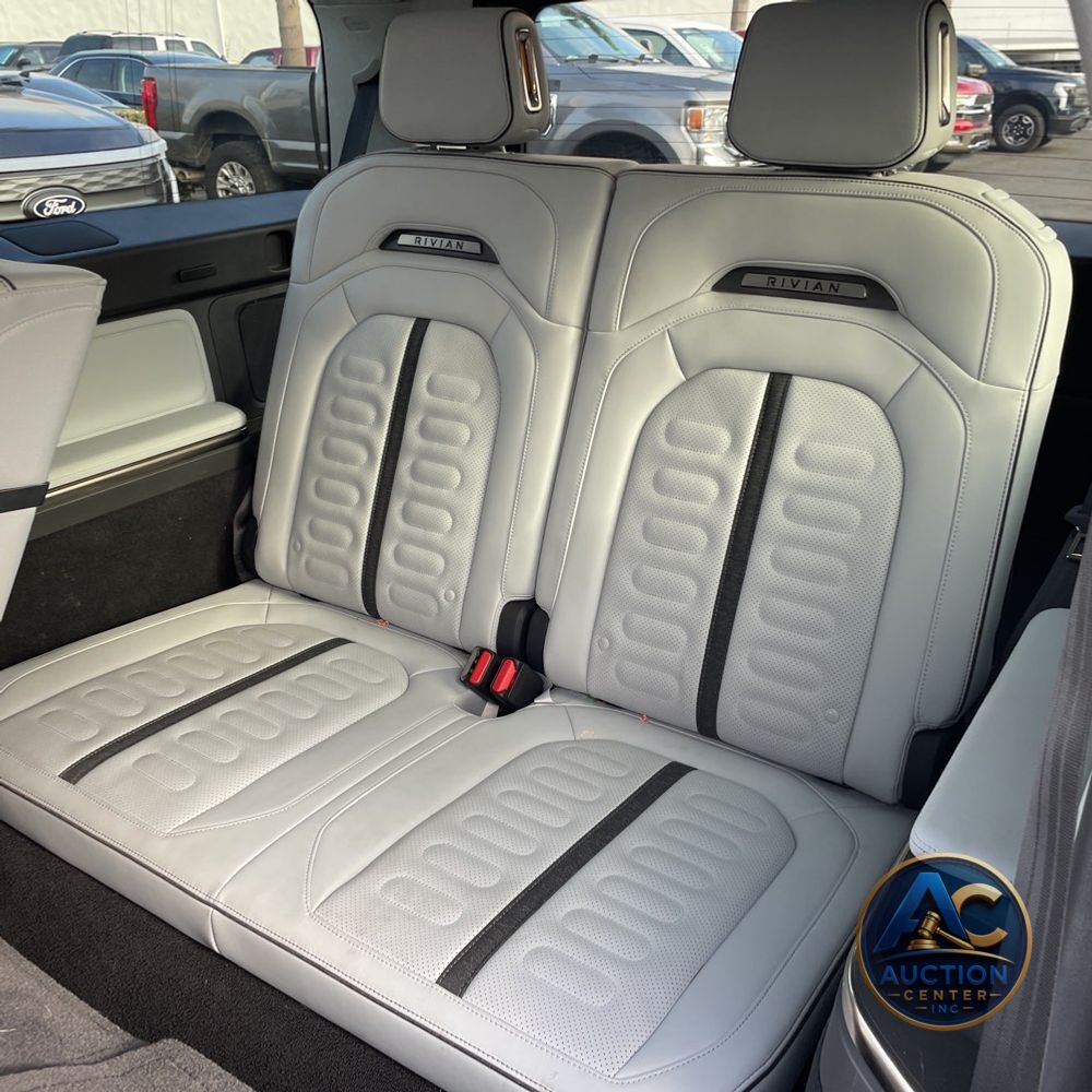 2023 Rivian R1S Adventure Quad-Motor