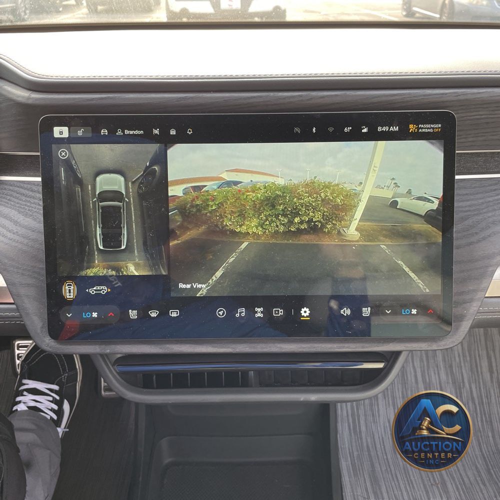 2023 Rivian R1S Adventure Quad-Motor