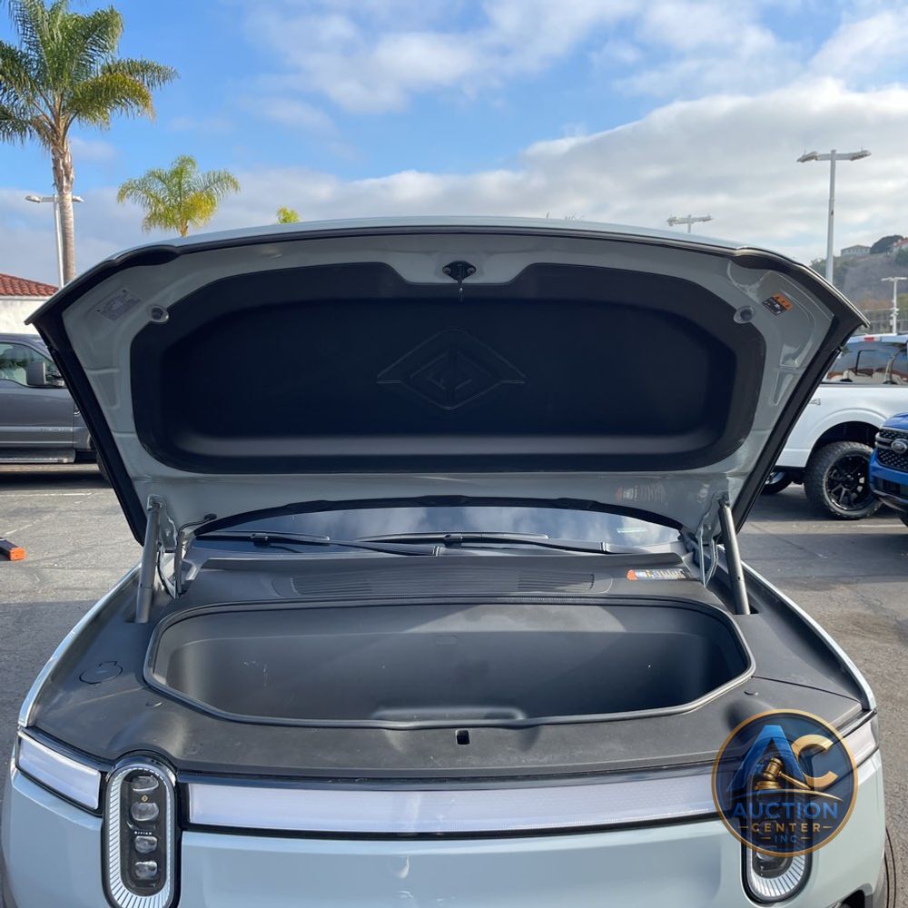2023 Rivian R1S Adventure Quad-Motor