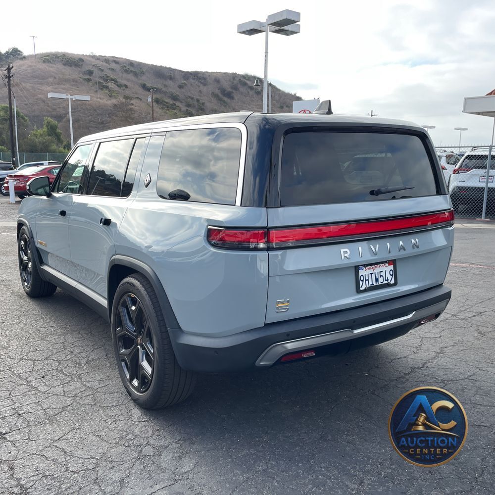 2023 Rivian R1S Adventure Quad-Motor