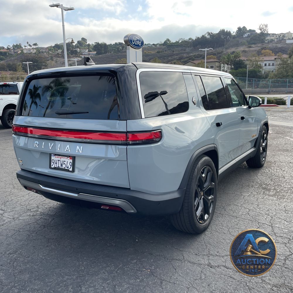 2023 Rivian R1S Adventure Quad-Motor