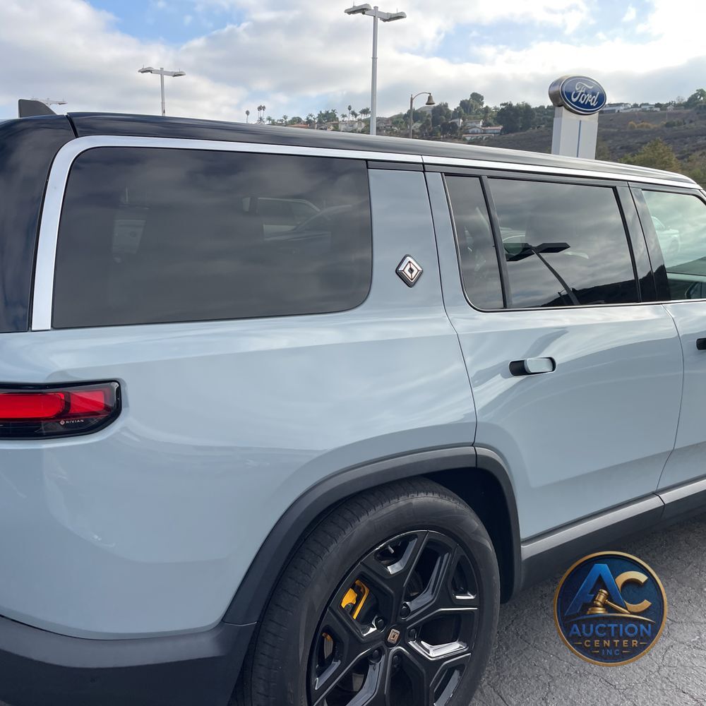2023 Rivian R1S Adventure Quad-Motor