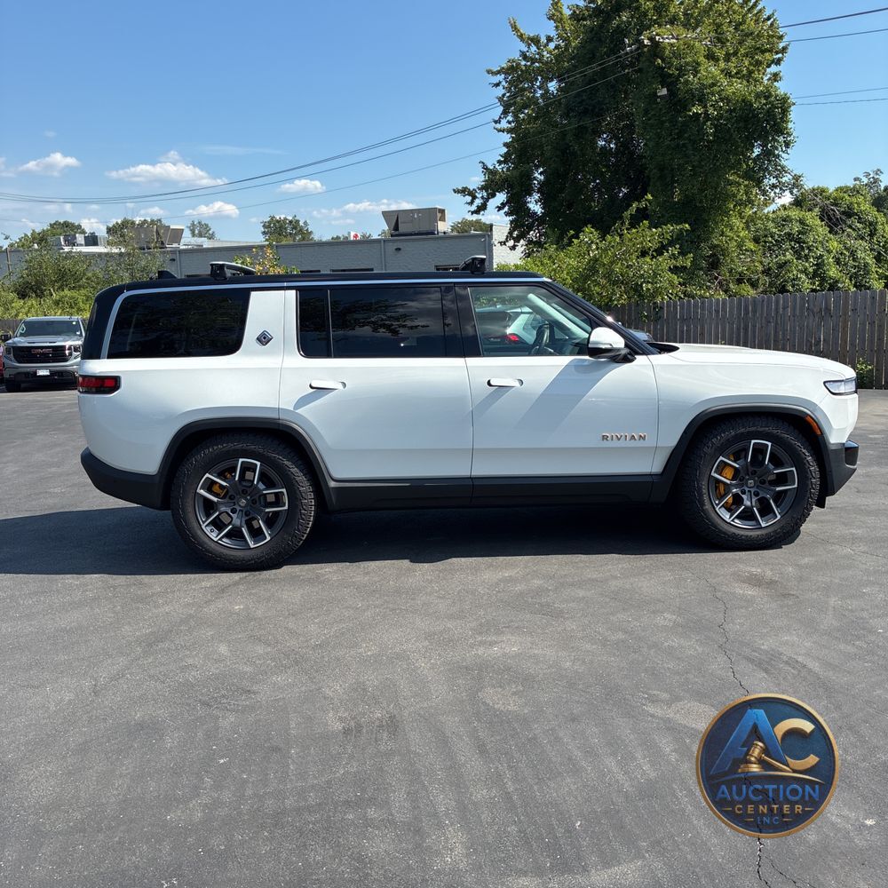 2023 Rivian R1S Adventure Quad-Motor