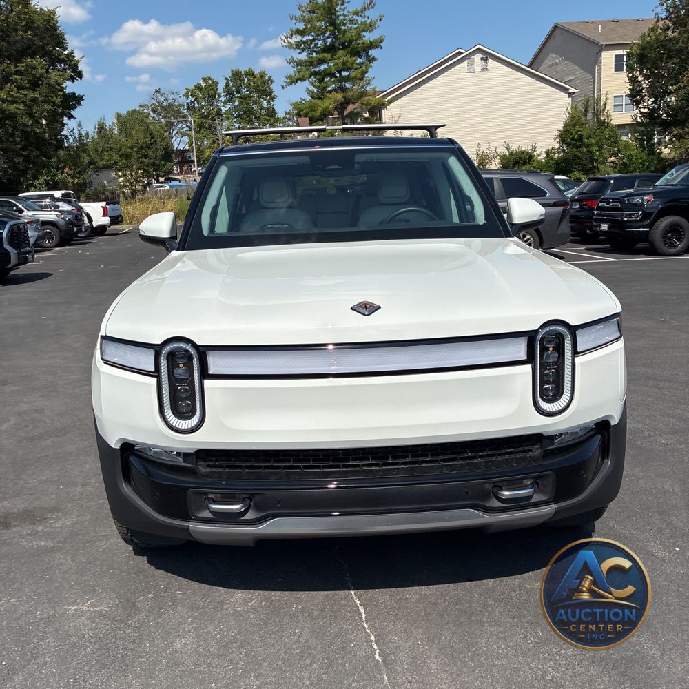 2023 Rivian R1S Adventure Quad-Motor