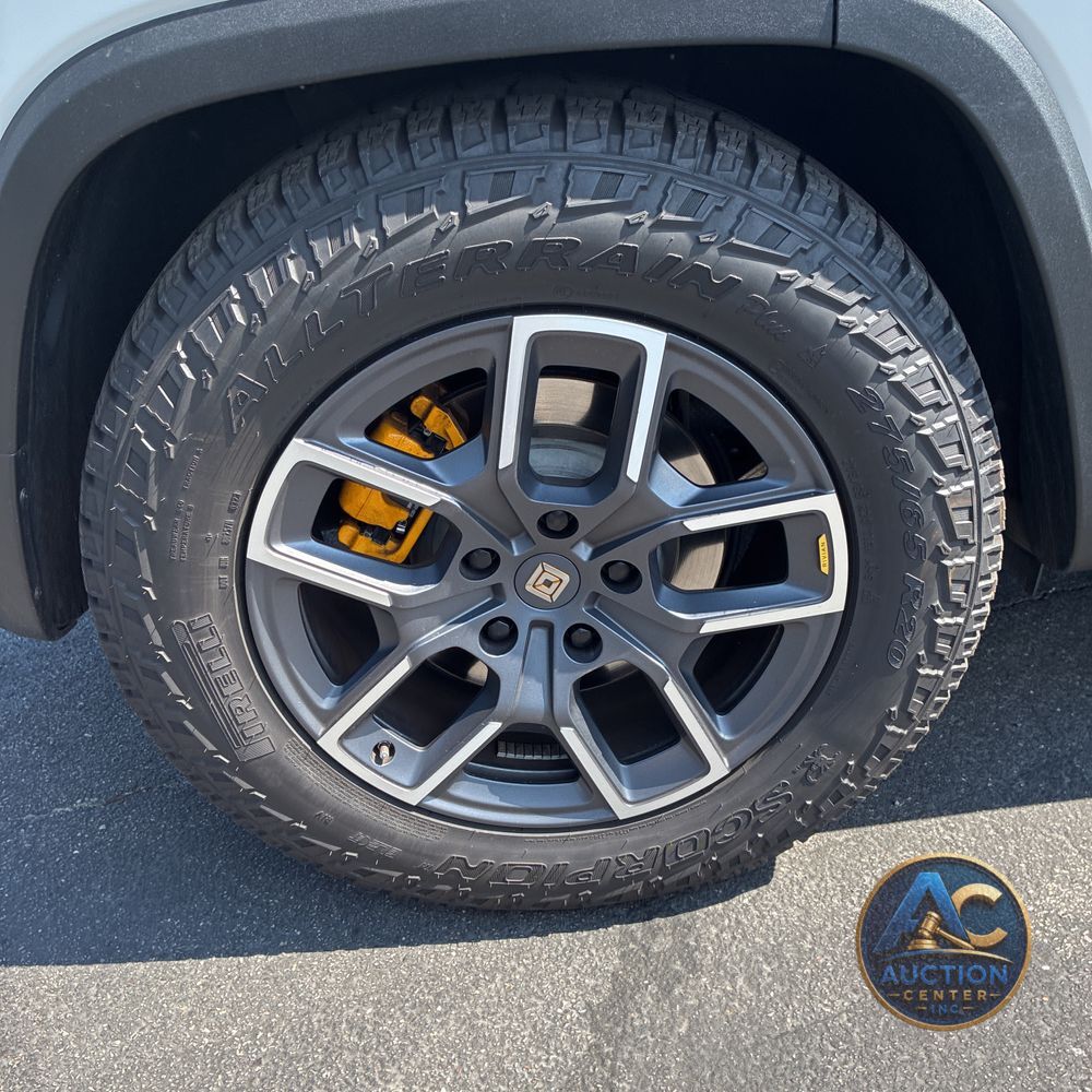 2023 Rivian R1S Adventure Quad-Motor