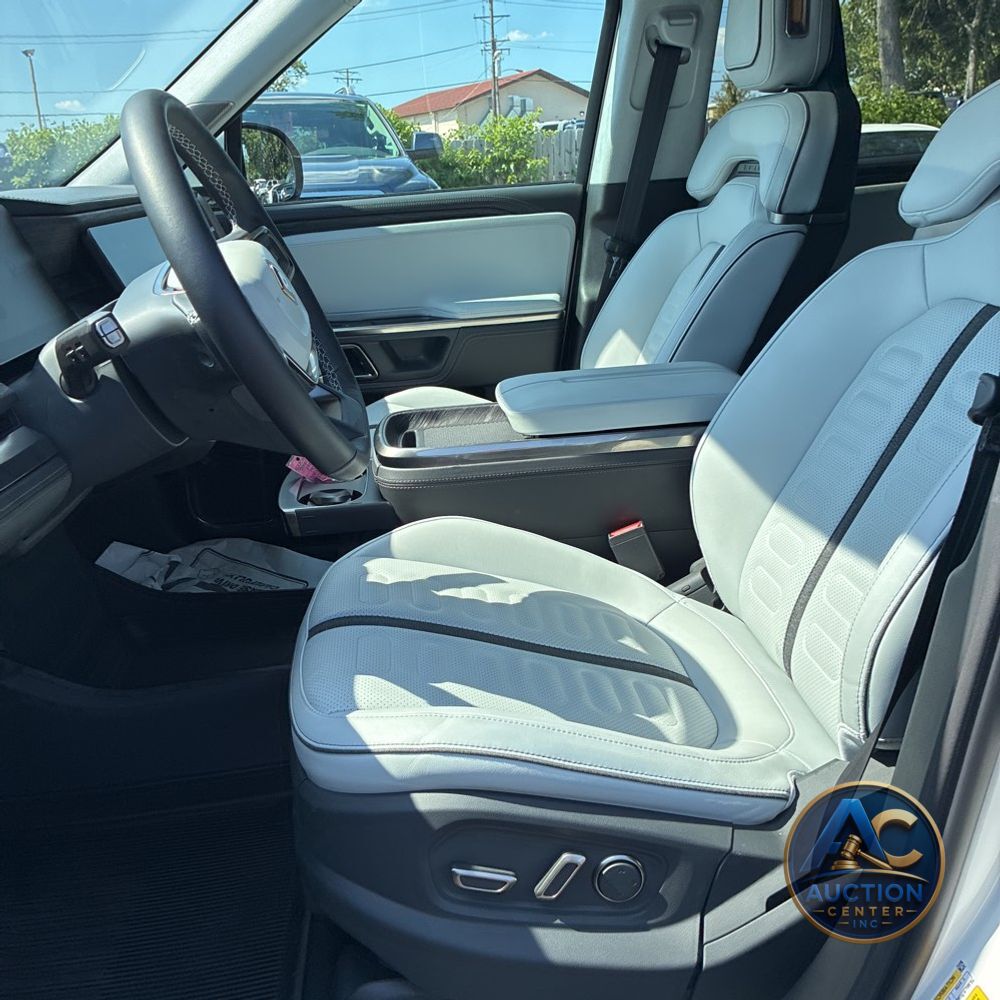 2023 Rivian R1S Adventure Quad-Motor