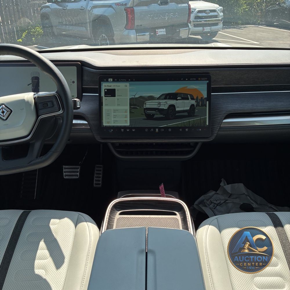 2023 Rivian R1S Adventure Quad-Motor