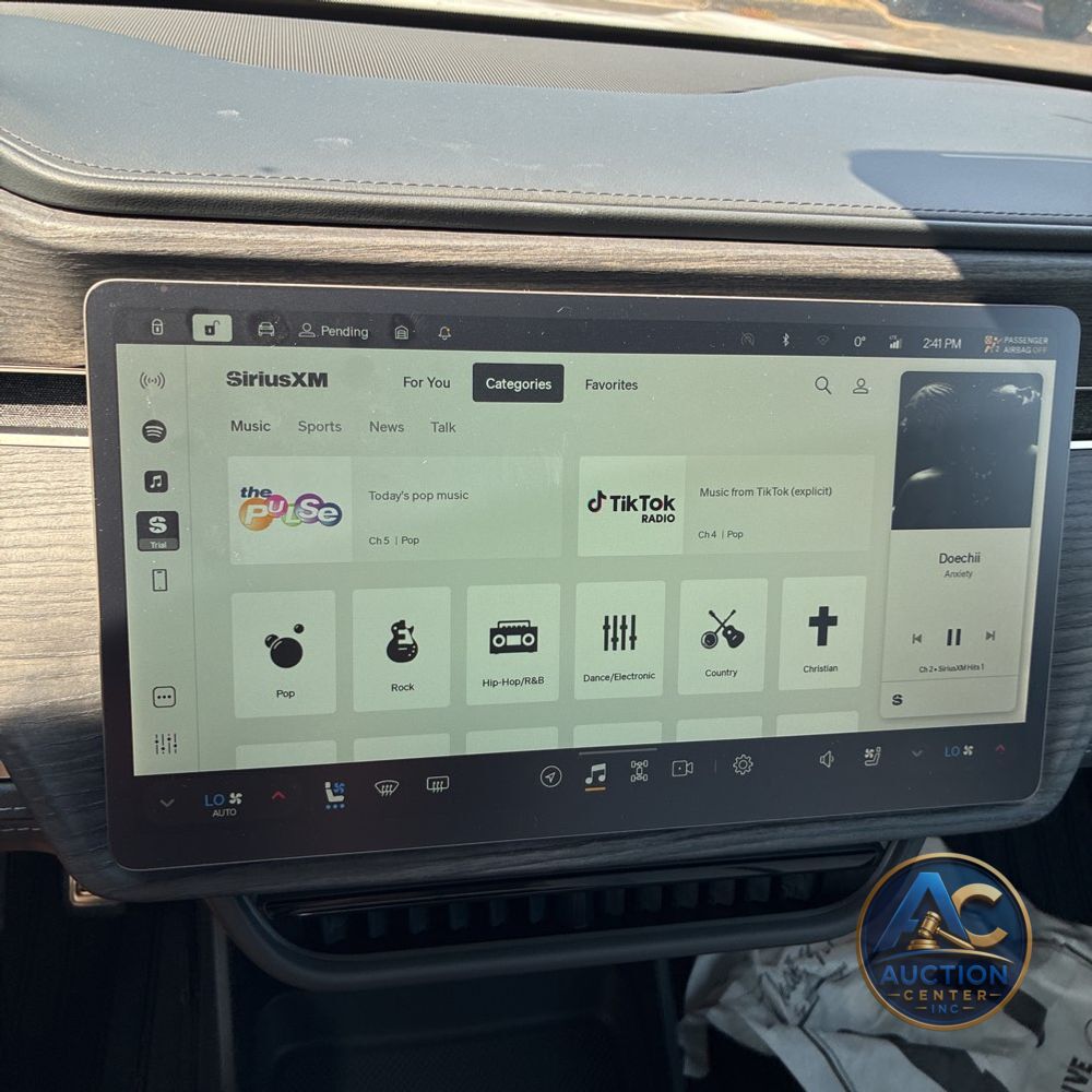 2023 Rivian R1S Adventure Quad-Motor