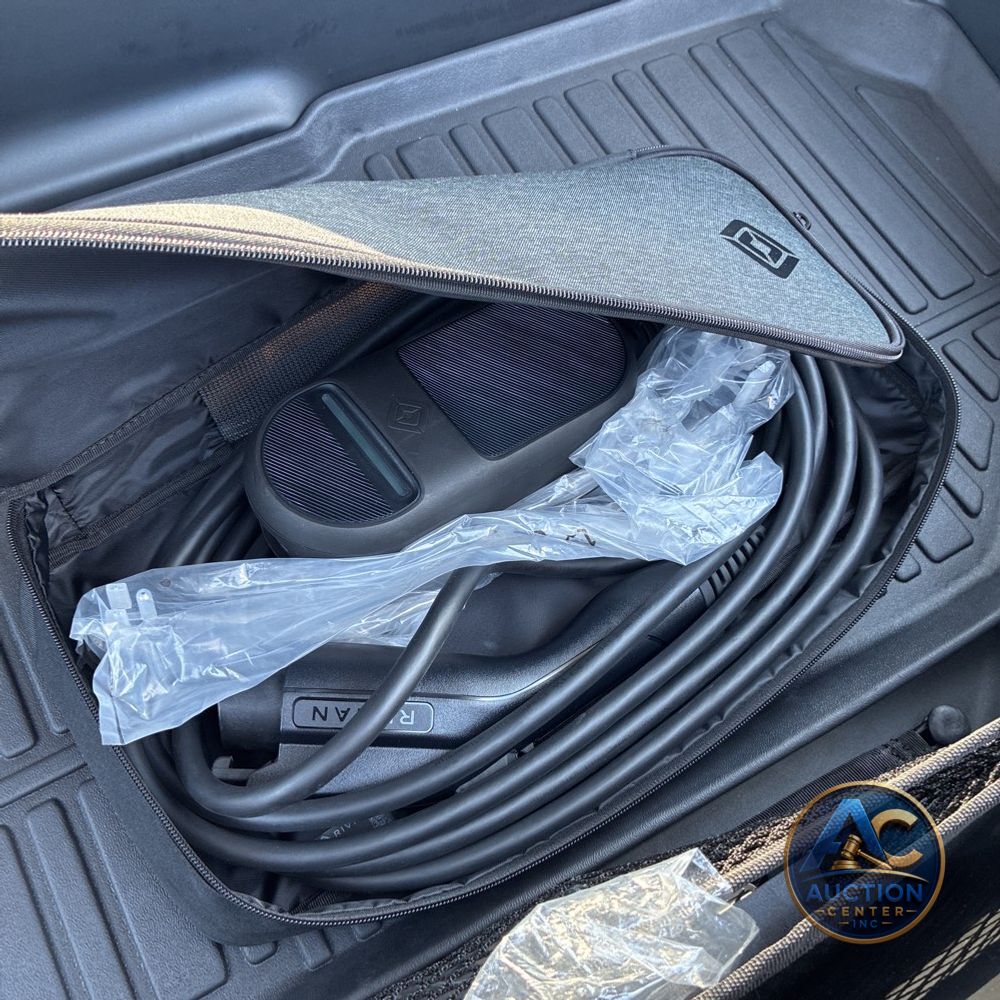 2023 Rivian R1S Adventure Quad-Motor