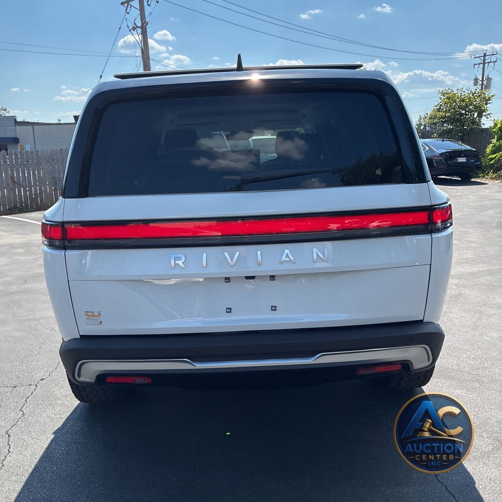 2023 Rivian R1S Adventure Quad-Motor