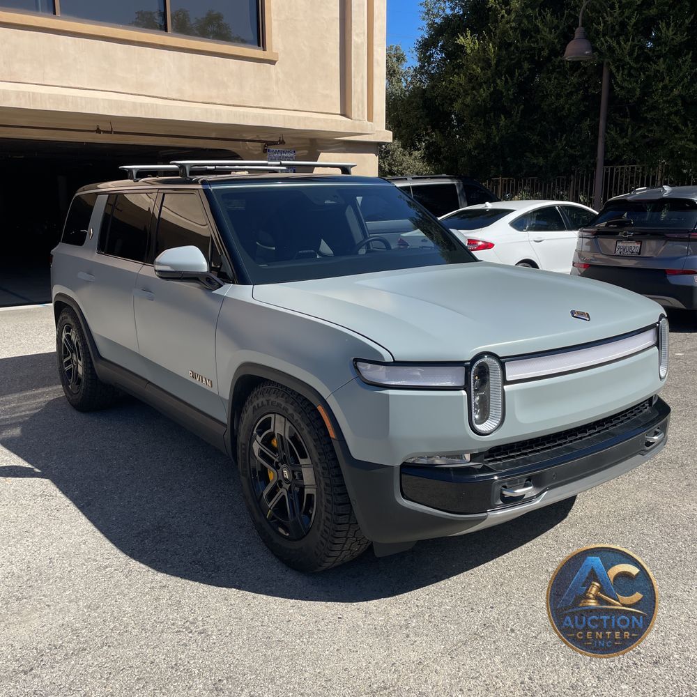 2023 Rivian R1S Adventure Quad-Motor