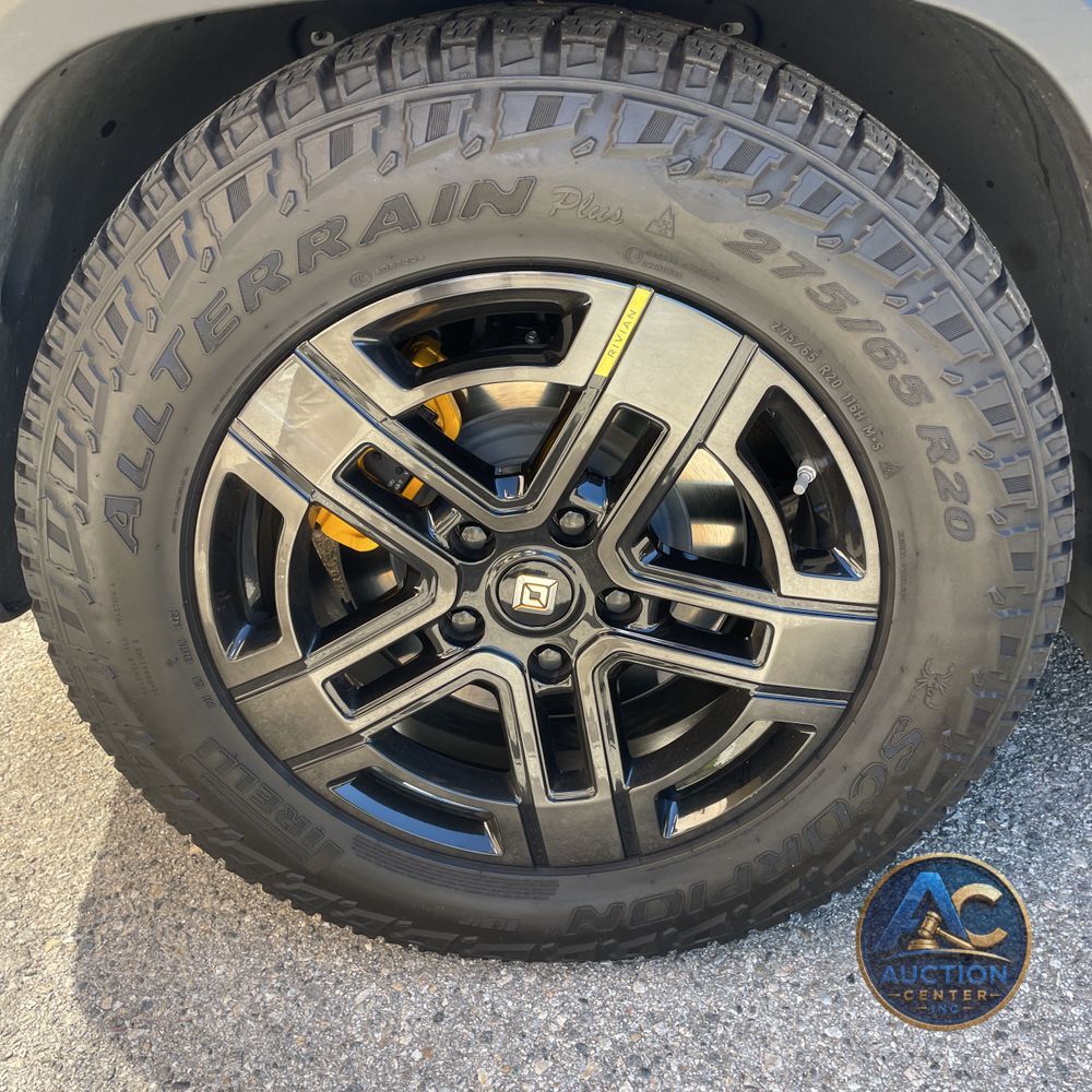 2023 Rivian R1S Adventure Quad-Motor