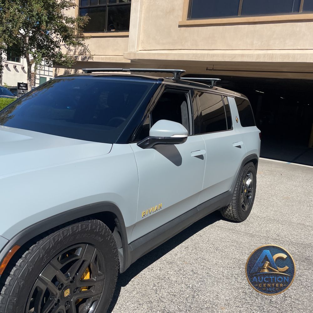 2023 Rivian R1S Adventure Quad-Motor