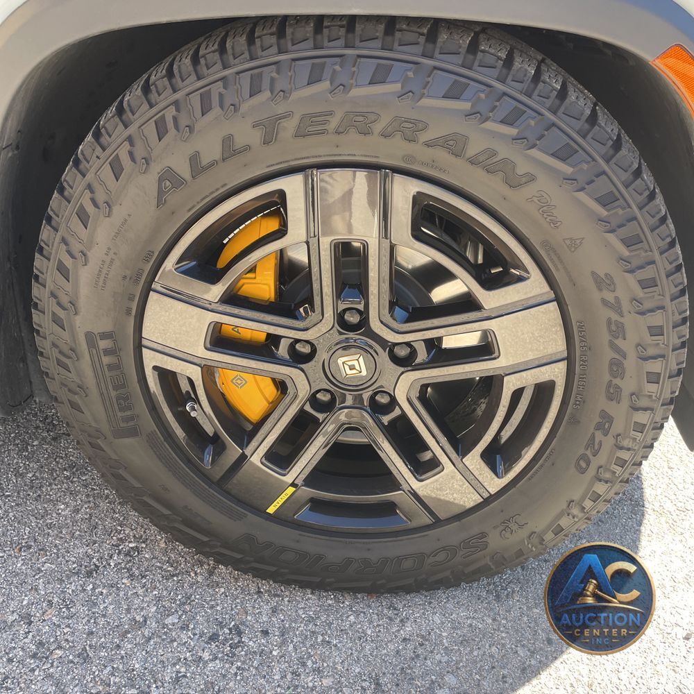 2023 Rivian R1S Adventure Quad-Motor