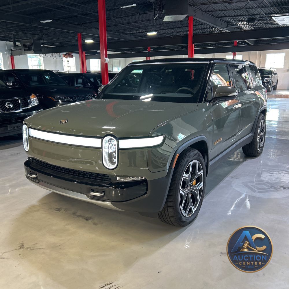 2022 Rivian R1S Launch Edition
