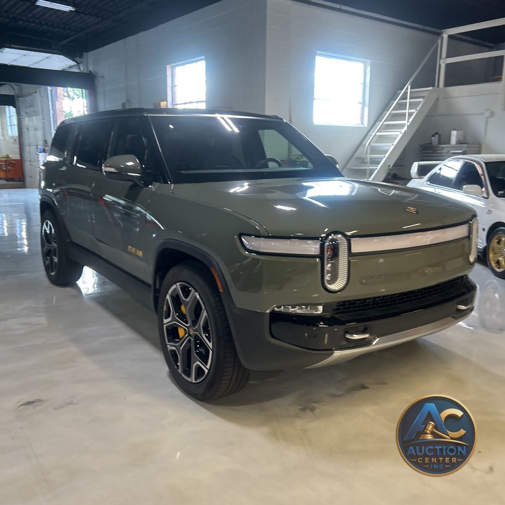 2022 Rivian R1S Launch Edition