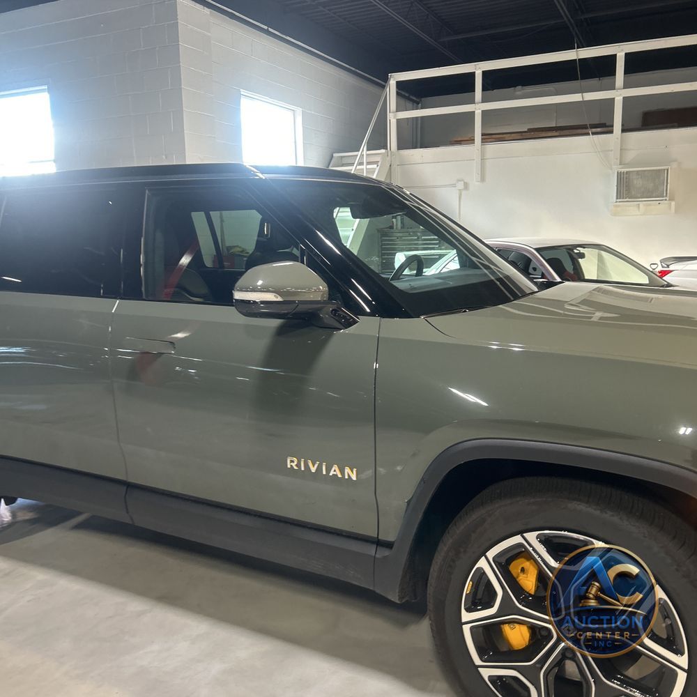 2022 Rivian R1S Launch Edition