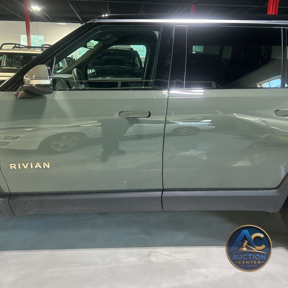 2022 Rivian R1S Launch Edition