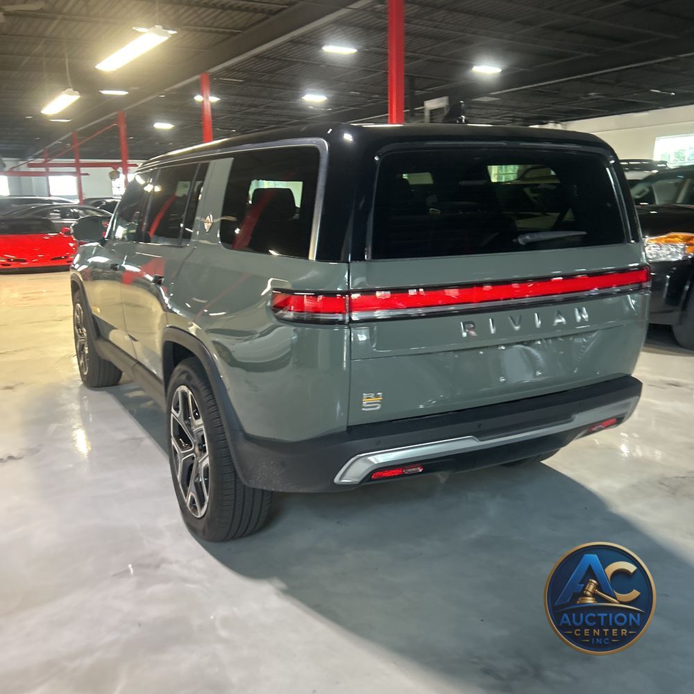 2022 Rivian R1S Launch Edition