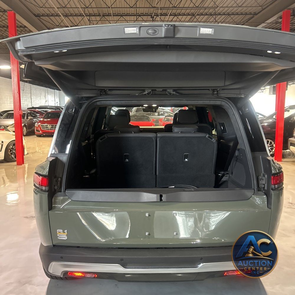 2022 Rivian R1S Launch Edition