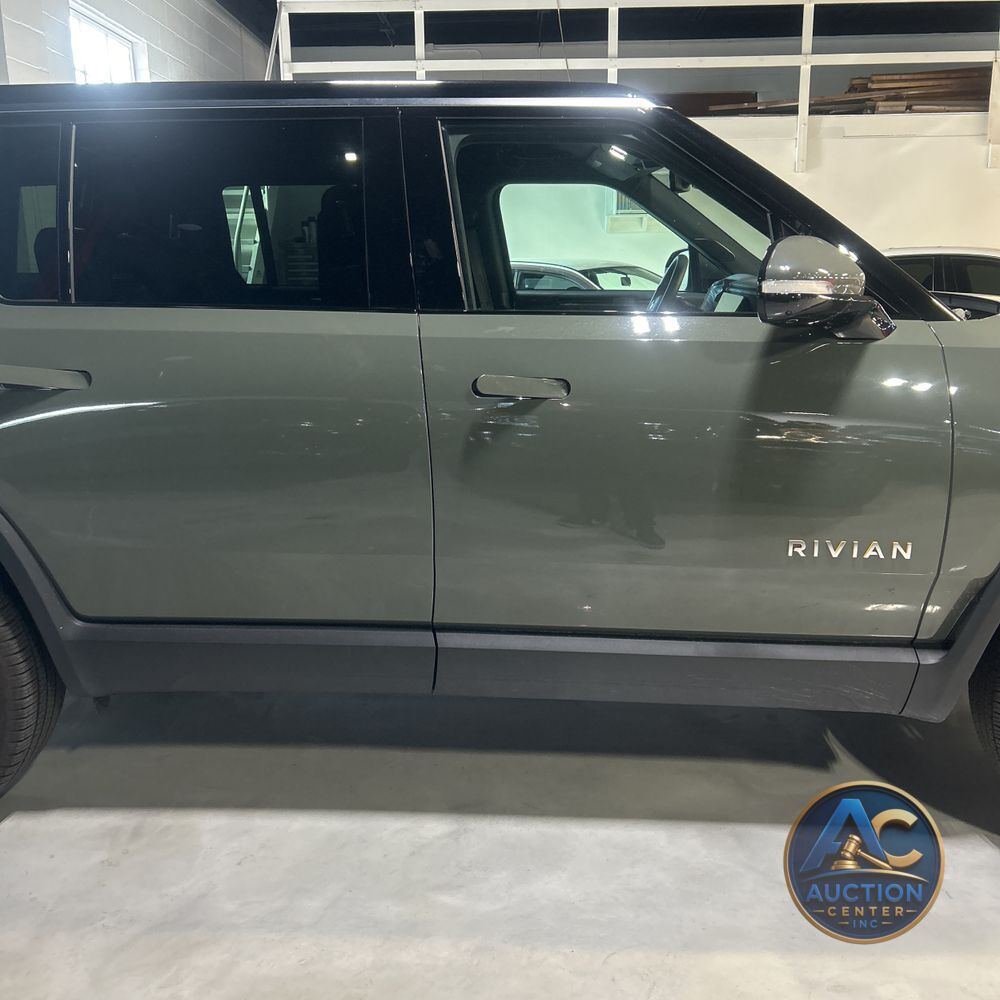 2022 Rivian R1S Launch Edition