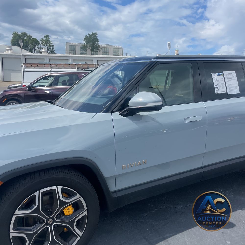 2023 Rivian R1S Launch Ed Quad-Motor