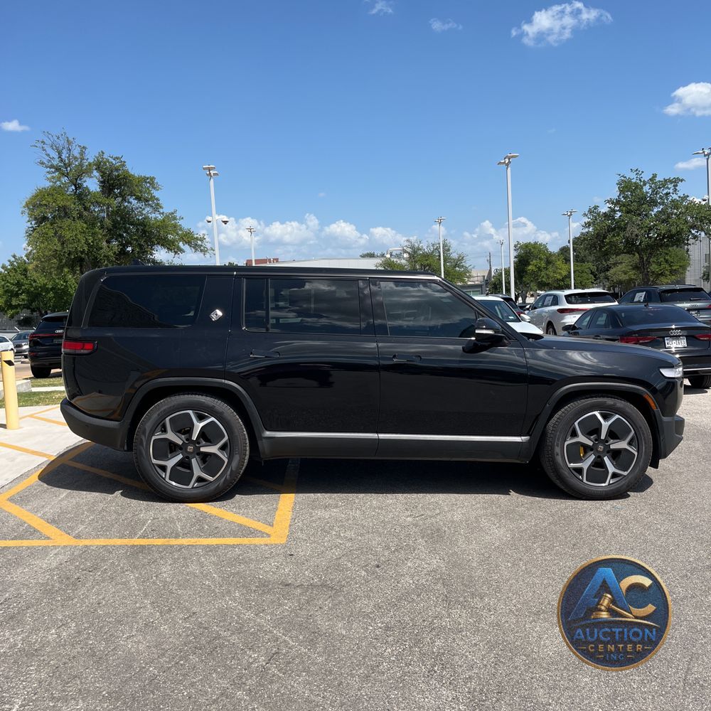 2022 Rivian R1S Launch Edition