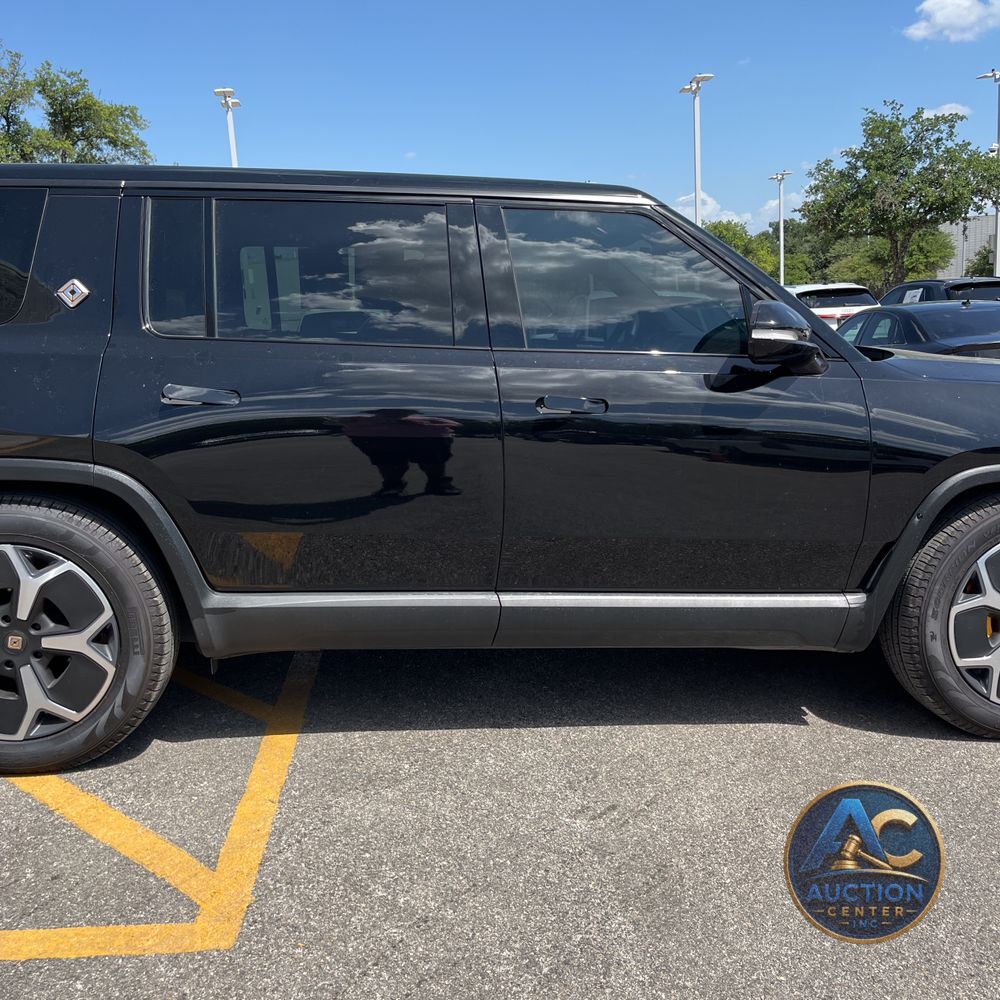 2022 Rivian R1S Launch Edition