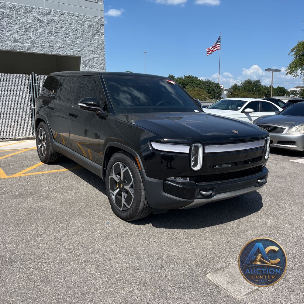 2022 Rivian R1S Launch Edition