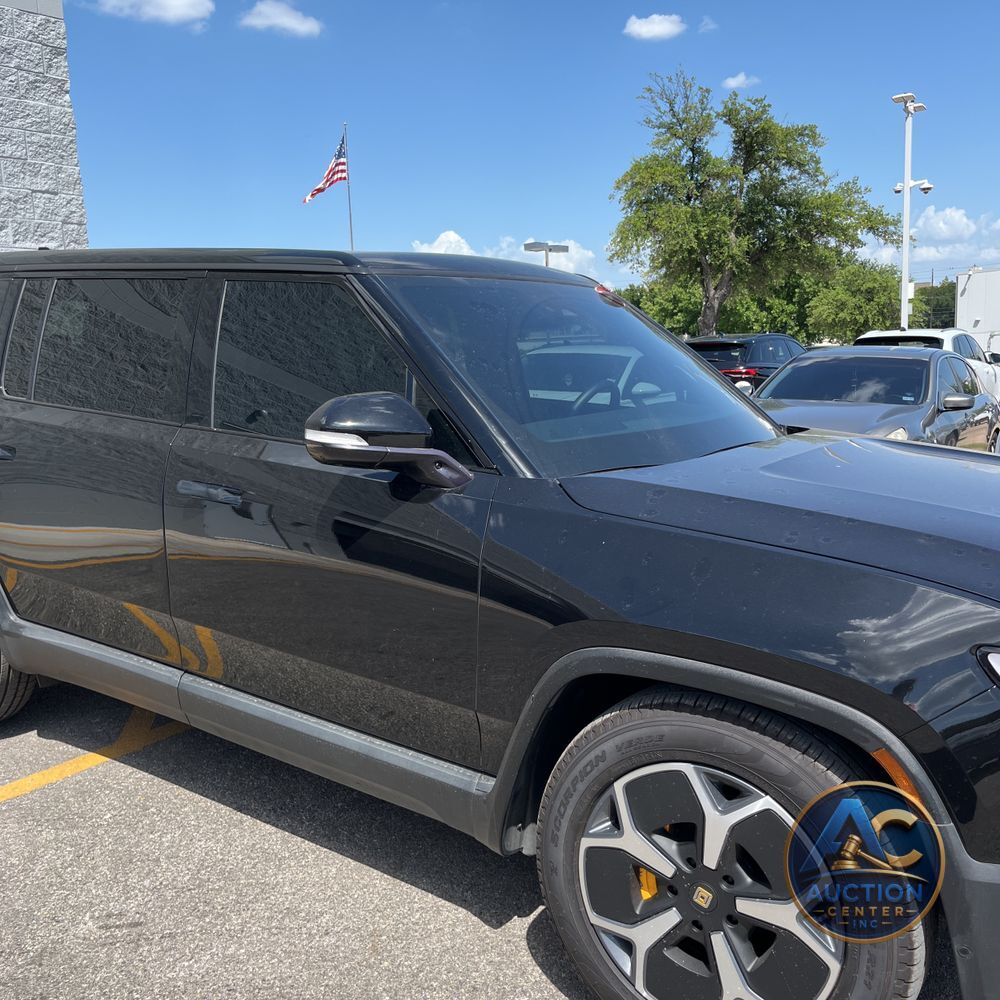 2022 Rivian R1S Launch Edition