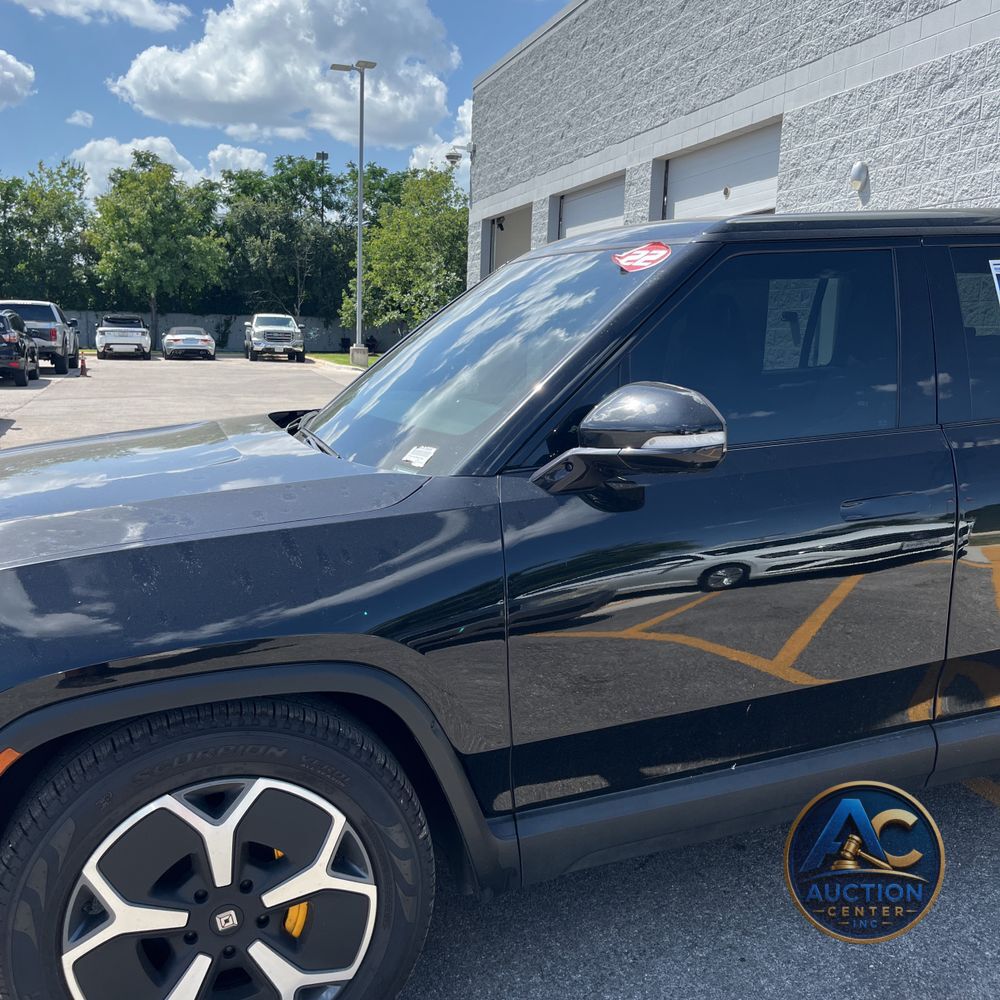 2022 Rivian R1S Launch Edition