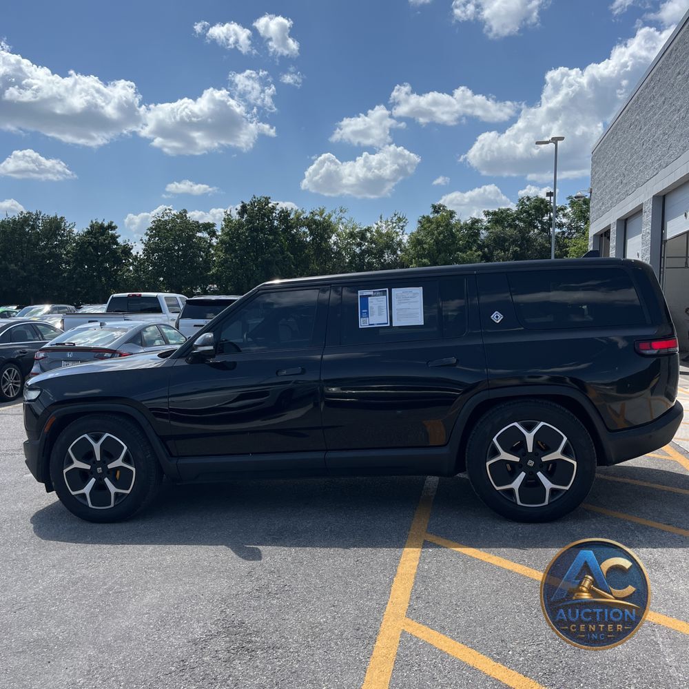 2022 Rivian R1S Launch Edition