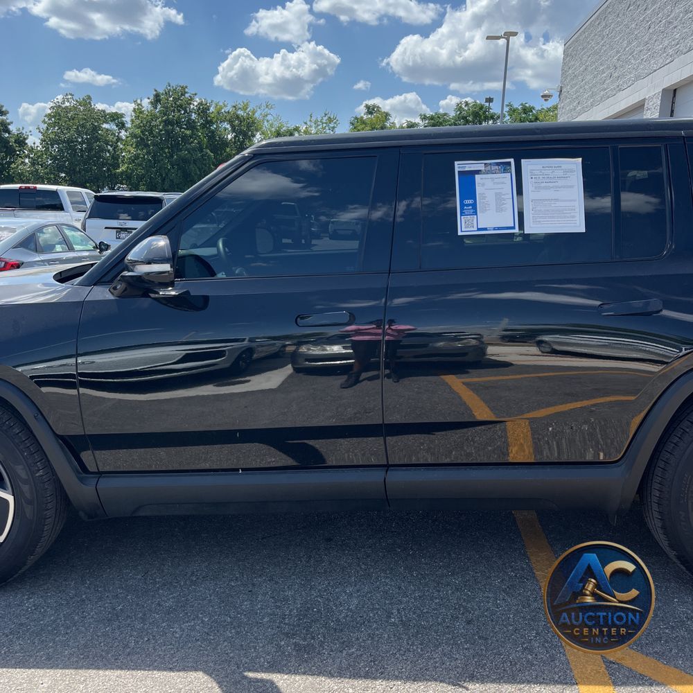 2022 Rivian R1S Launch Edition