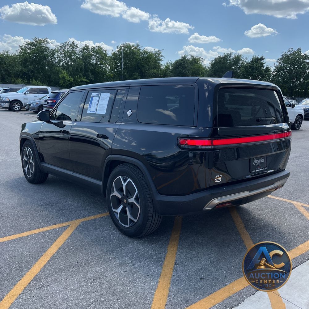 2022 Rivian R1S Launch Edition