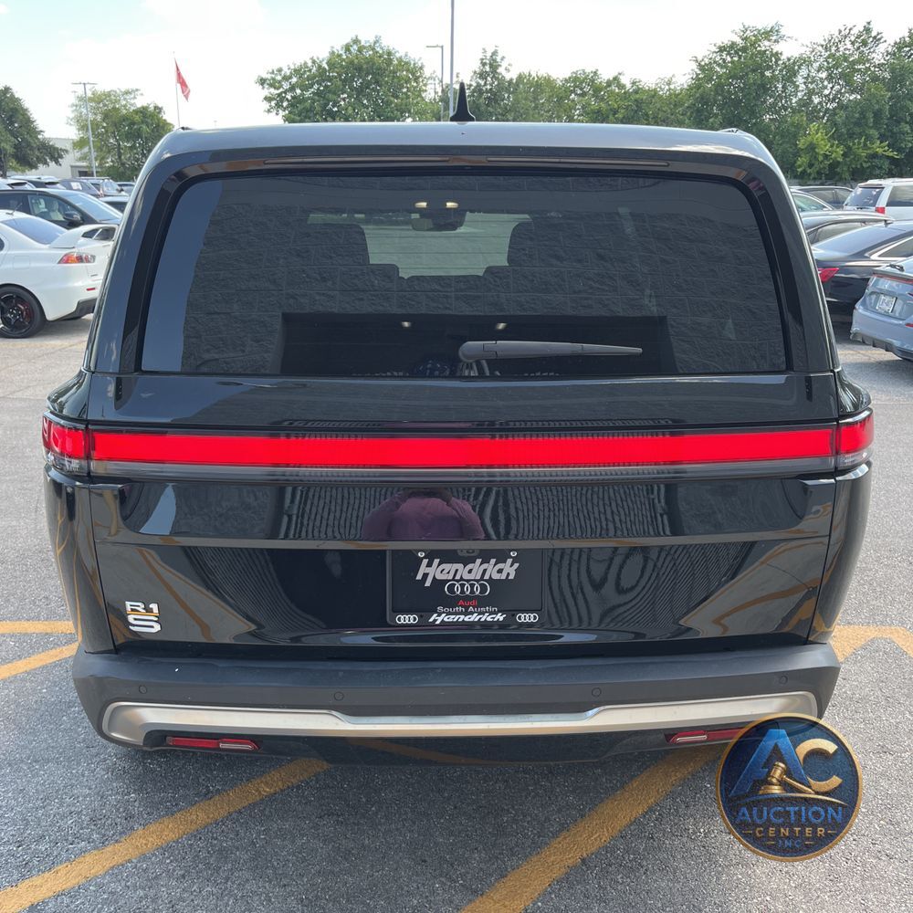 2022 Rivian R1S Launch Edition