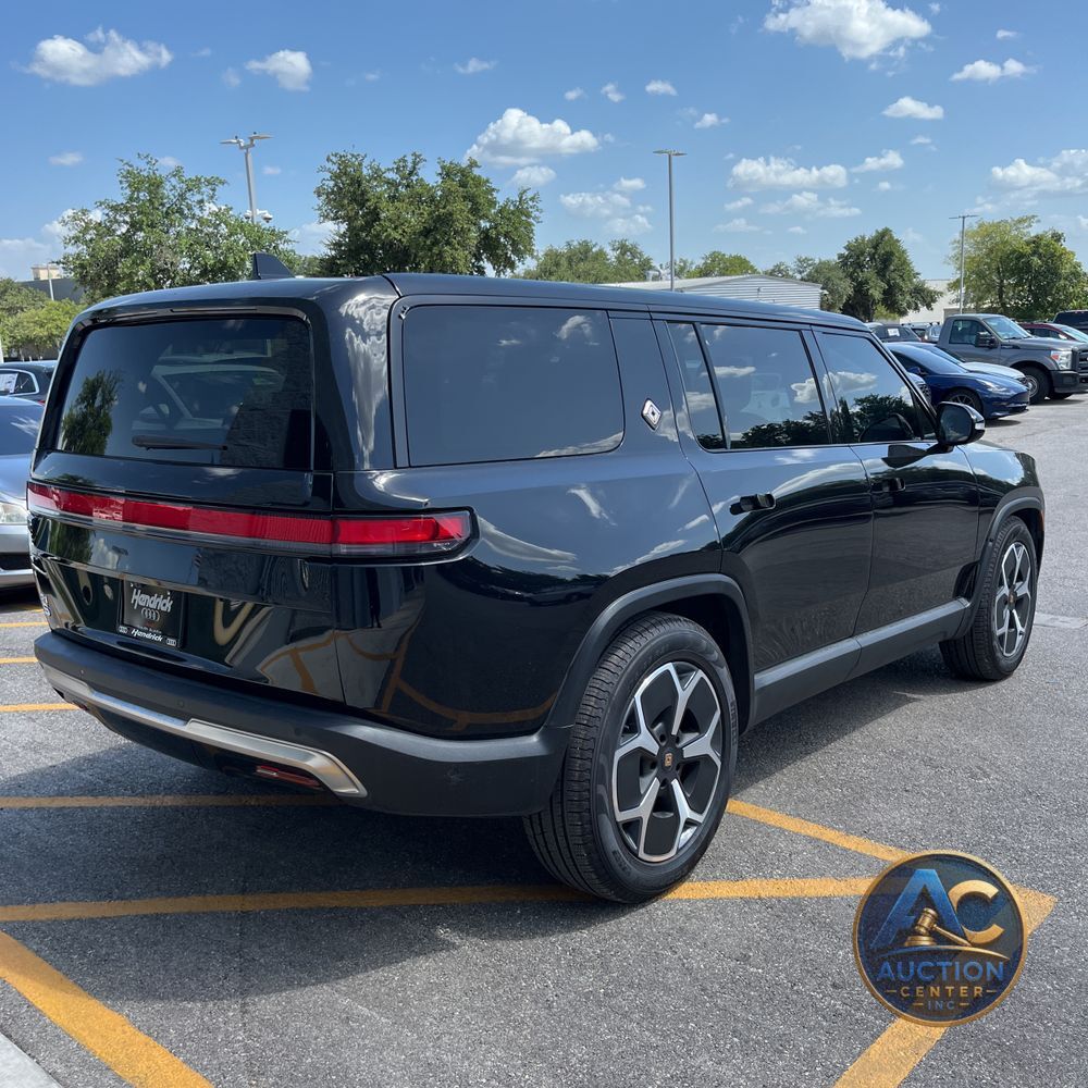 2022 Rivian R1S Launch Edition