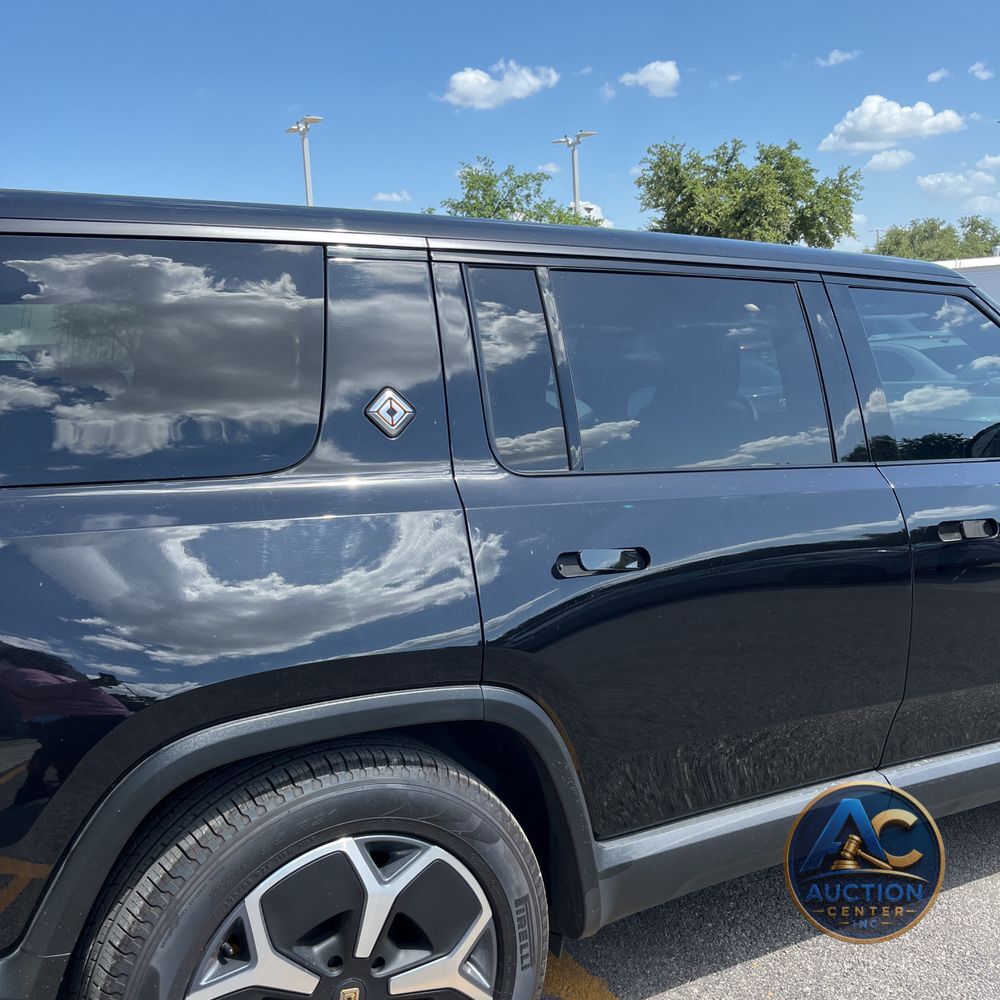 2022 Rivian R1S Launch Edition