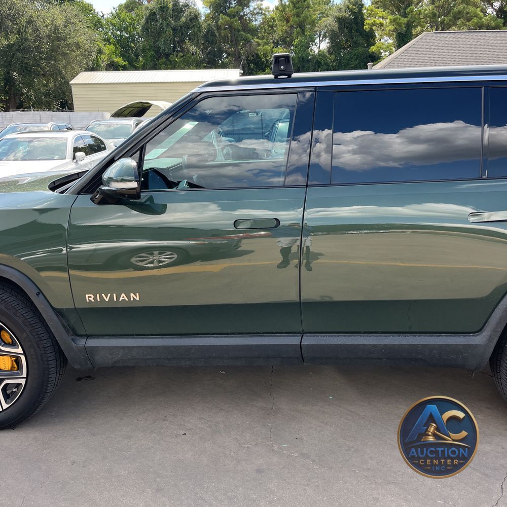 2022 Rivian R1S Launch Edition