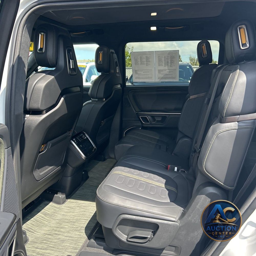 2024 Rivian R1S Adventure Dual-Motor