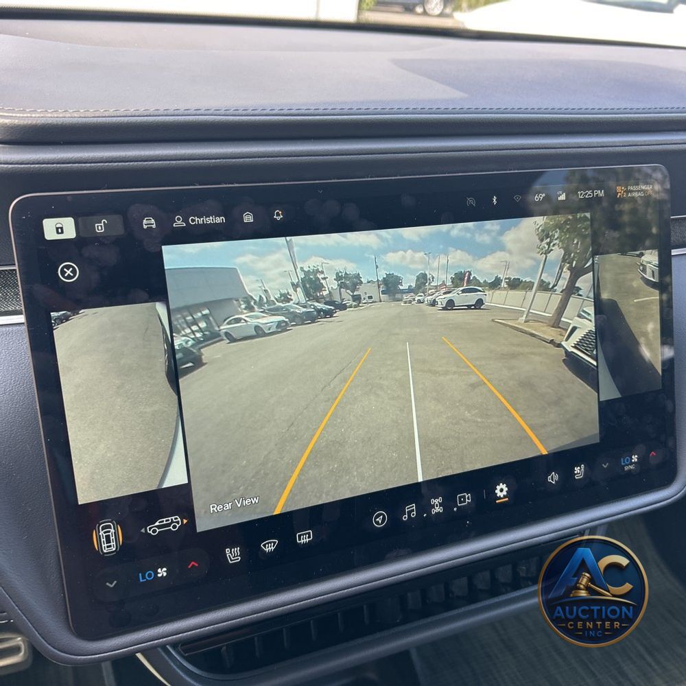 2024 Rivian R1S Adventure Dual-Motor