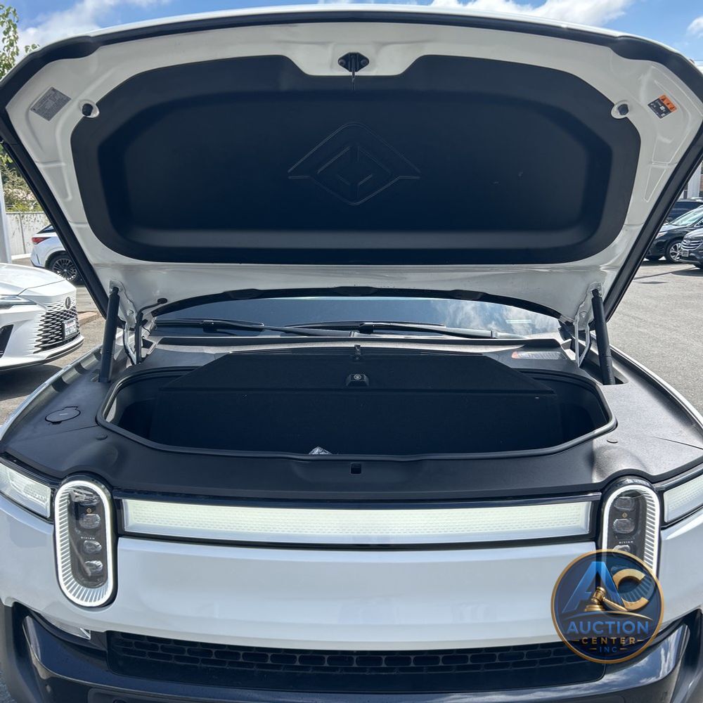 2024 Rivian R1S Adventure Dual-Motor