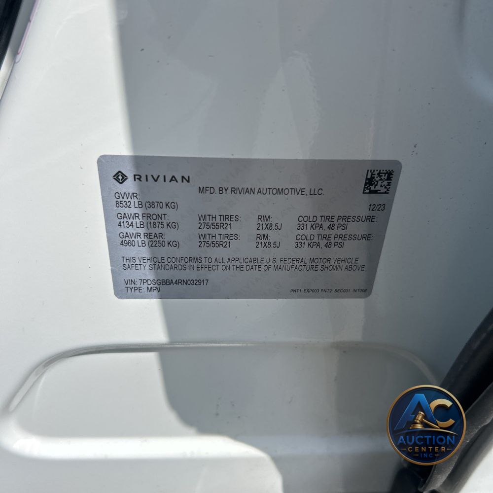 2024 Rivian R1S Adventure Dual-Motor