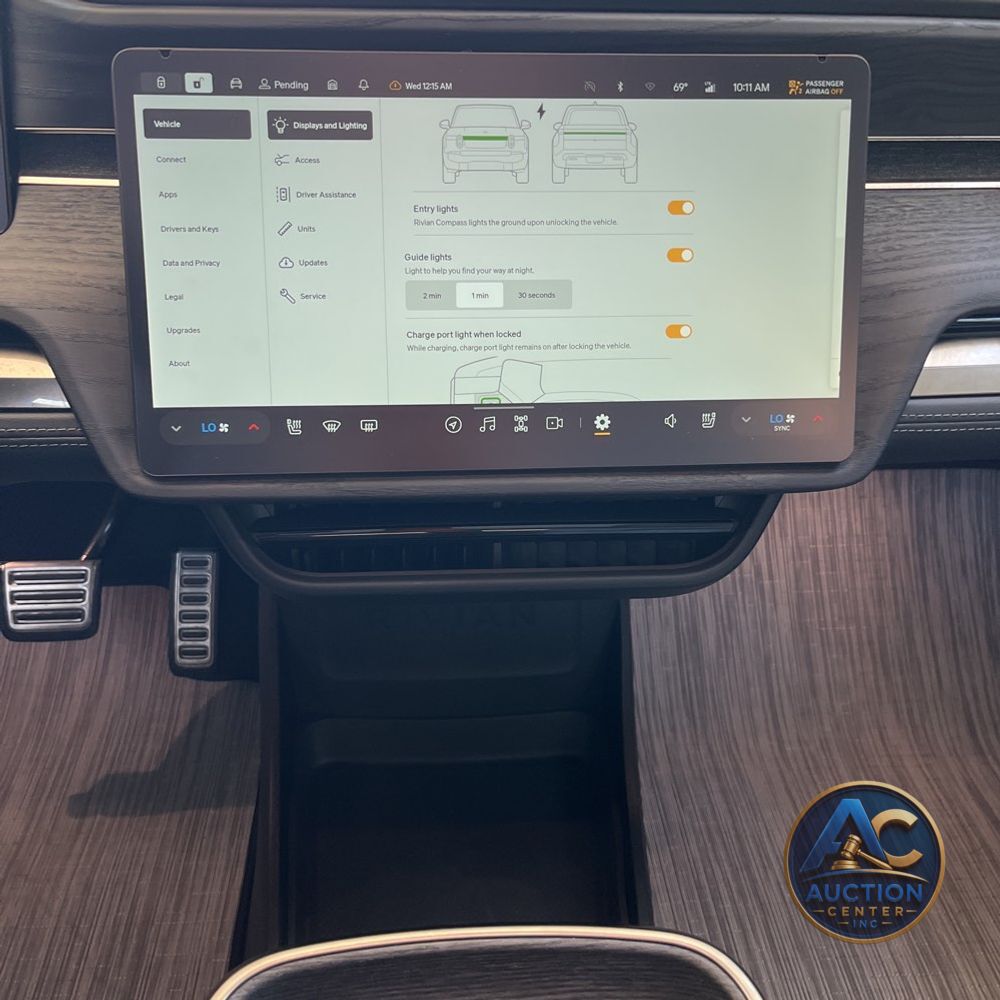 2024 Rivian R1S Adventure Dual-Motor