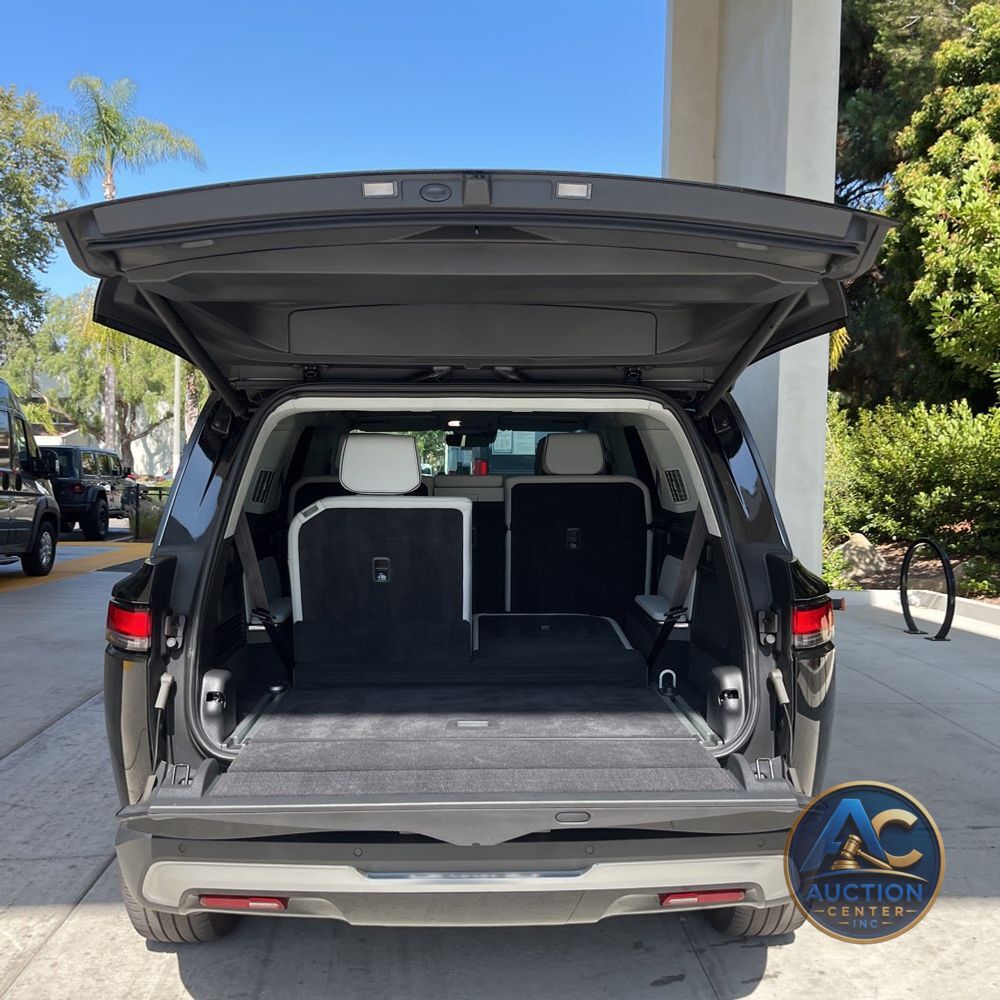 2024 Rivian R1S Adventure Dual-Motor