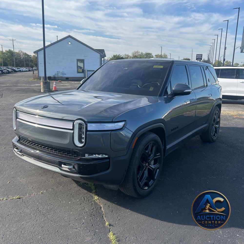 2024 Rivian R1S Adventure Dual-Motor