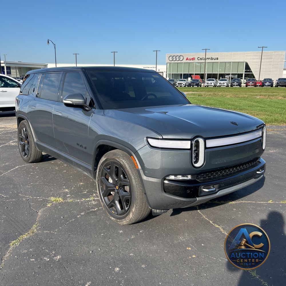 2024 Rivian R1S Adventure Dual-Motor