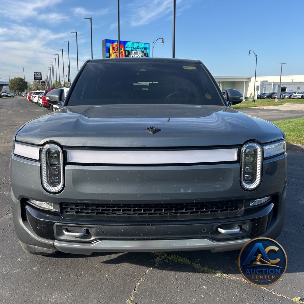 2024 Rivian R1S Adventure Dual-Motor